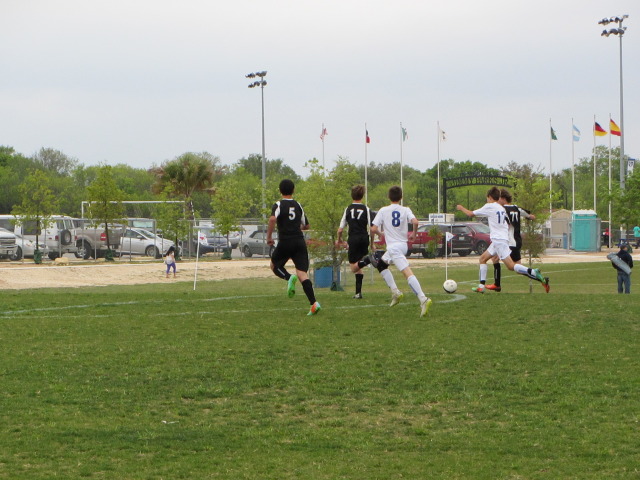 2014/04(April)/Soccer/640x480_2011-04-10 03-51-23-6-Chance.JPG